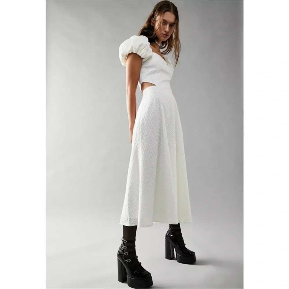 ELLIATT NWT Marlberry Ivory Sequin Cutout Puff Sleeve Maxi Dress Size XL $353‎